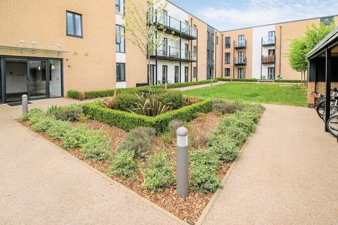 2 bedroom apartment to rent, Thame