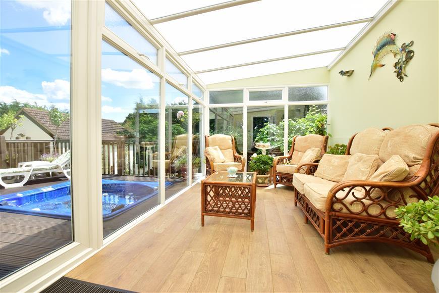 Seathorpe Avenue, Minster On Sea, Sheerness, Kent 4 bed detached house £560,000