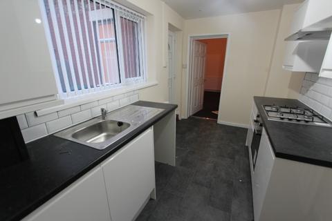 2 bedroom flat to rent - Warwick Road, Wallsend, NE28 6RT.  * NEWLY REFURBISHED *