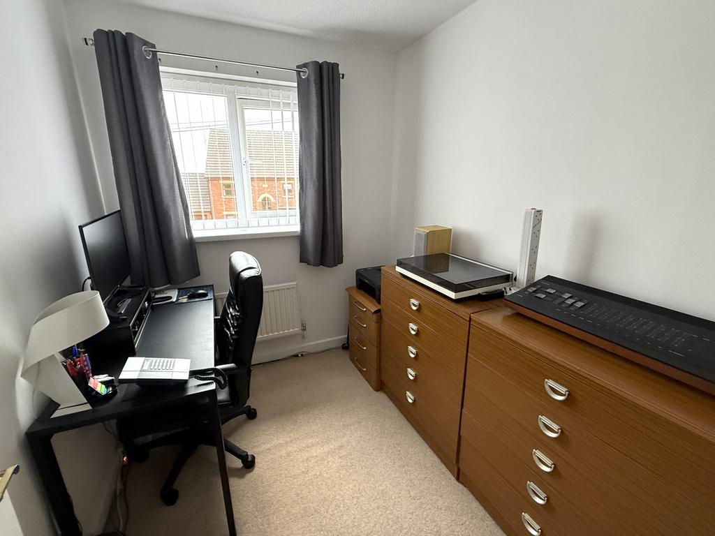 Bedroom 2 / Office