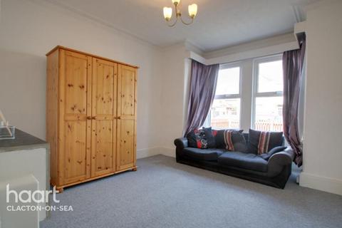 1 bedroom flat to rent, Page Road, Clacton-on-Sea