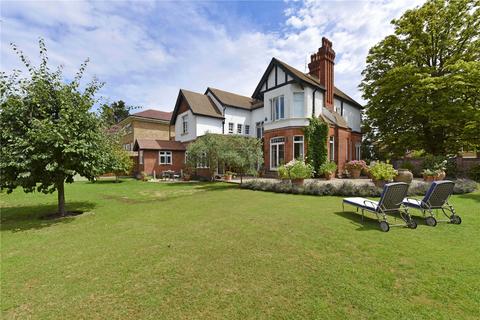 7 bedroom detached house to rent, Bolton Avenue, Windsor, Berkshire, SL4