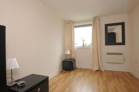 2 bedroom apartment to rent, Kelvin Gate,  Bracknell,  RG12