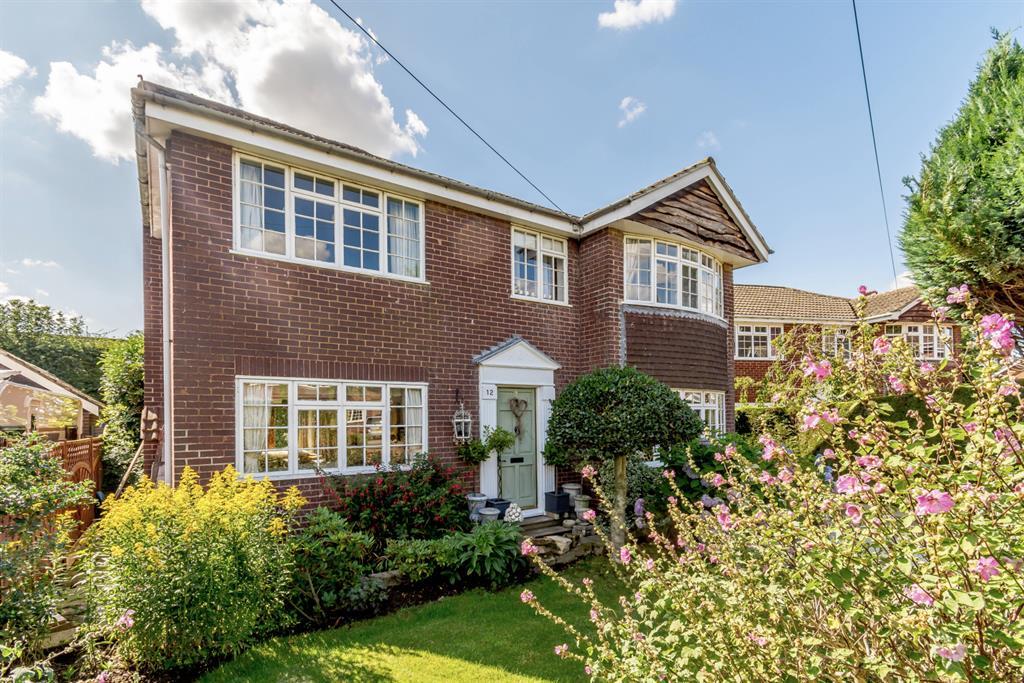 Pinfold Close, Bickerton, Wetherby, LS22 5JW 4 bed detached house £