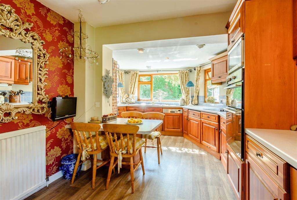 Pinfold Close, Bickerton, Wetherby, LS22 5JW 4 bed detached house £