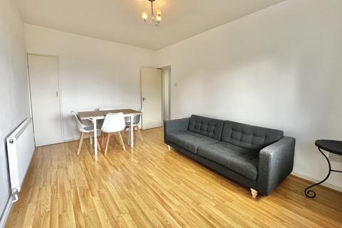 2 bedroom flat to rent, Benbow Street,  Deptford, SE8