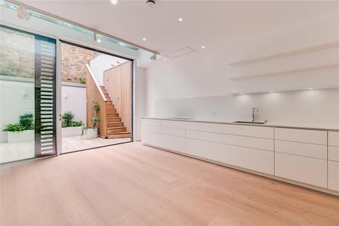 3 bedroom semi-detached house to rent, Corsica Street, London