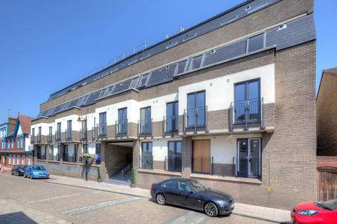 1 Bed Flats To Rent In Co10 Apartments Flats To Let