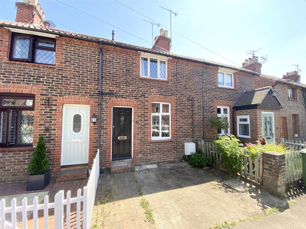 Oakdene Road, Brockham, Betchworth, Surrey, RH3 2 bed terraced house to