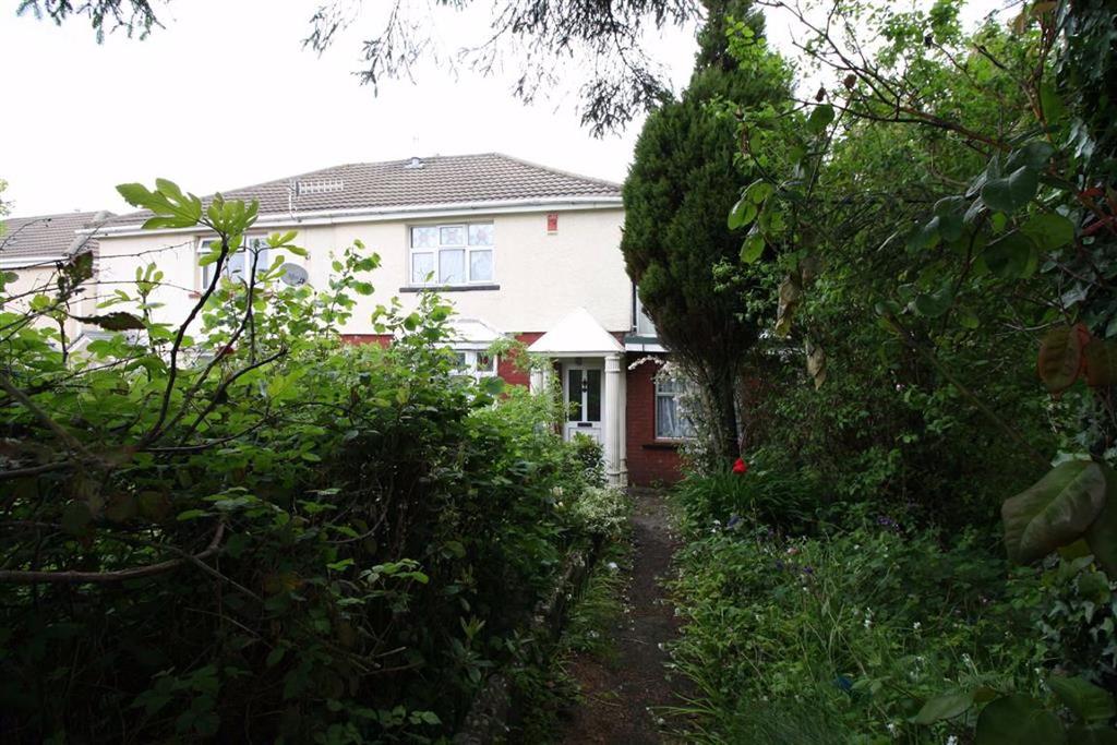 Trenant, Hirwaun, Aberdare, Mid 3 bed semidetached house £