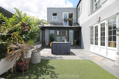 39 Lime Grove, New Malden, KT3 3TP