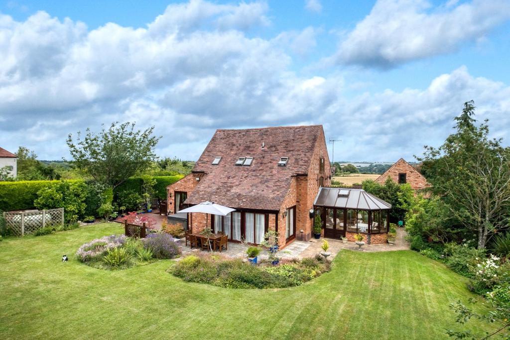 Shrawley, Worcester, Worcestershire, WR6 3 bed barn conversion £500,000