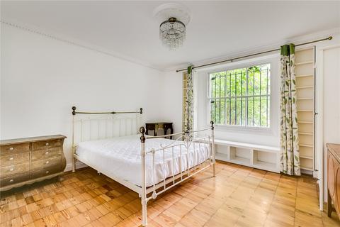 3 bedroom flat to rent, Camden Road, Islington, London
