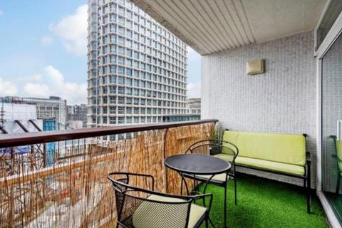 2 bedroom flat to rent, Centre Point House, 15a St. Giles High Street, London