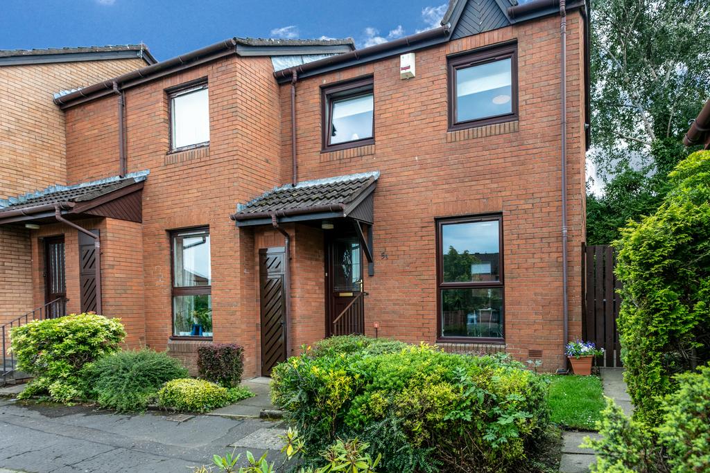 51 Carleton Gate, Giffnock, G46 6NU 2 bed end of terrace house £159,000