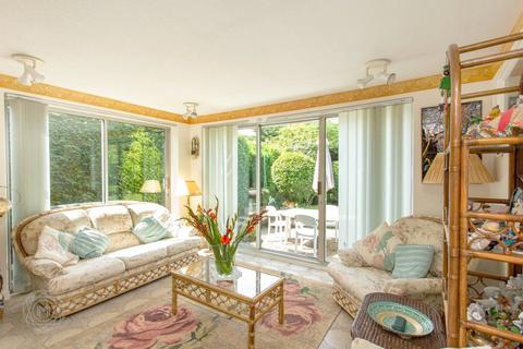 undefined, Leaconfield Drive, Worsley, Manchester, M28 2WE