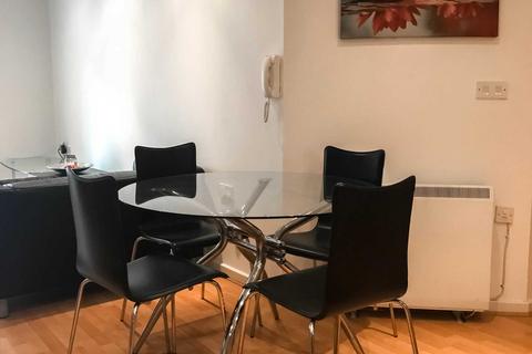 2 bedroom apartment to rent, Elmira Way, Salford M5