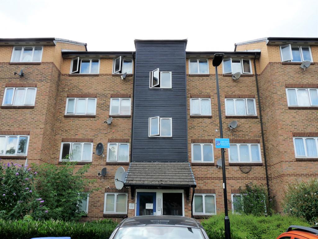 Cubitt Square, Southall 2 bed flat £285,000