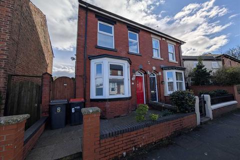 2 bedroom house to rent, Hayfield Avenue, Poulton-le-Fylde