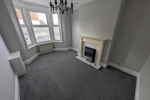 2 bedroom house to rent, Hayfield Avenue, Poulton-le-Fylde