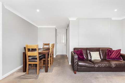 3 bedroom flat to rent - Hull Close, Surrey Quays, SE16
