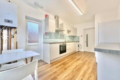 undefined, Jersey Road, Hounslow, TW3