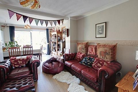 10 Pine Walk, North Bradley, Trowbridge, BA14 0SP