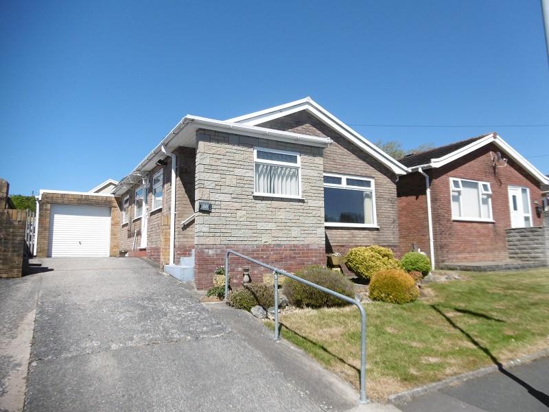 Delffordd, Rhos, Pontardawe, Neath Port Talbot. 3 bed detached bungalow £185,000