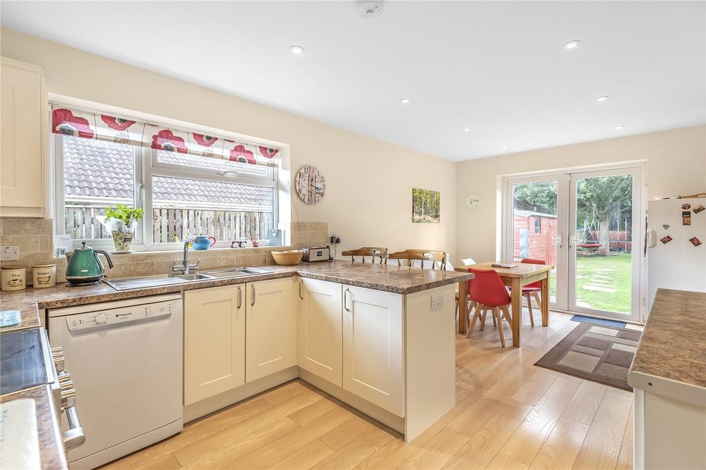 Church Lane, Colden Common, Winchester, SO21 4 bed bungalow £499,950