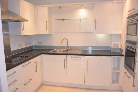 2 bedroom flat to rent, Regal Court, 195 Holders Hill Road, NW7