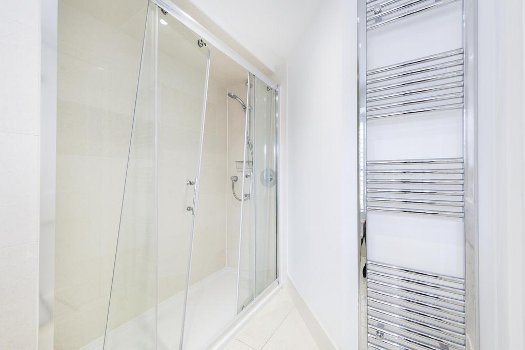 Bathroom ()