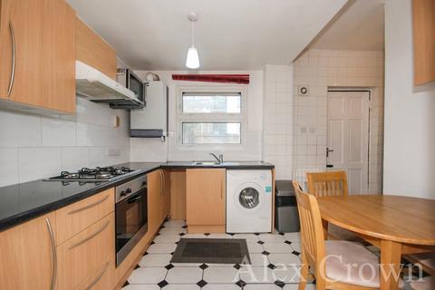 2 bedroom flat to rent, Blackstock Road, Finsbury Park