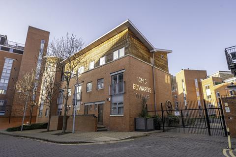 Studio to rent, King Edwards Wharf, Sheepcote Street