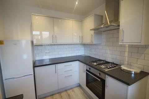 2 bedroom apartment to rent - London Road, Westcliff-On-Sea