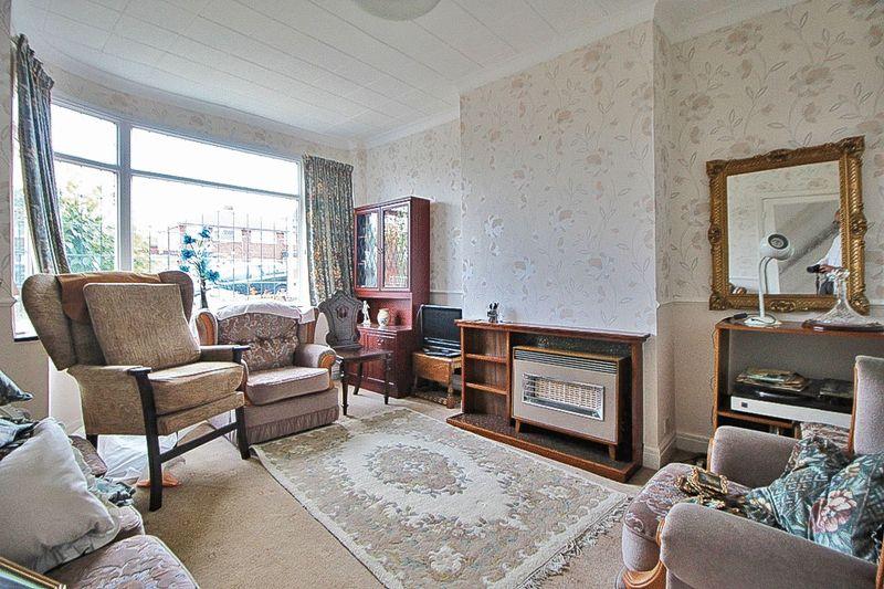 Hurst Road, COSELEY, WV14 9EX 3 bed semidetached house £100,000