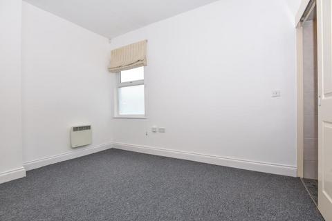 1 bedroom apartment to rent, London Road,  High Wycombe,  HP11