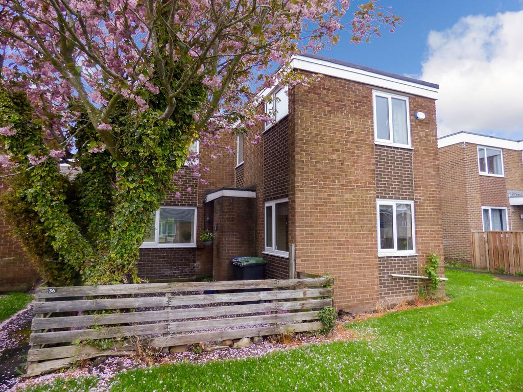 Garesfield Gardens, Burnopfield... 3 bed semidetached house £550 pcm