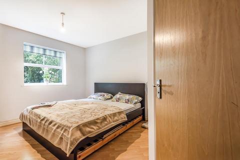 2 bedroom apartment to rent - International Way,  Sunbury On Thames,  TW16