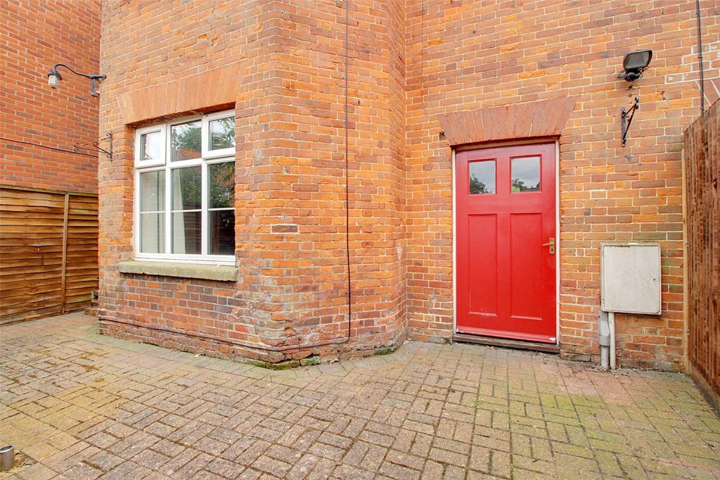 Norwich Road, Reepham, Norwich, NR10 2 bed end of terrace house £180,000