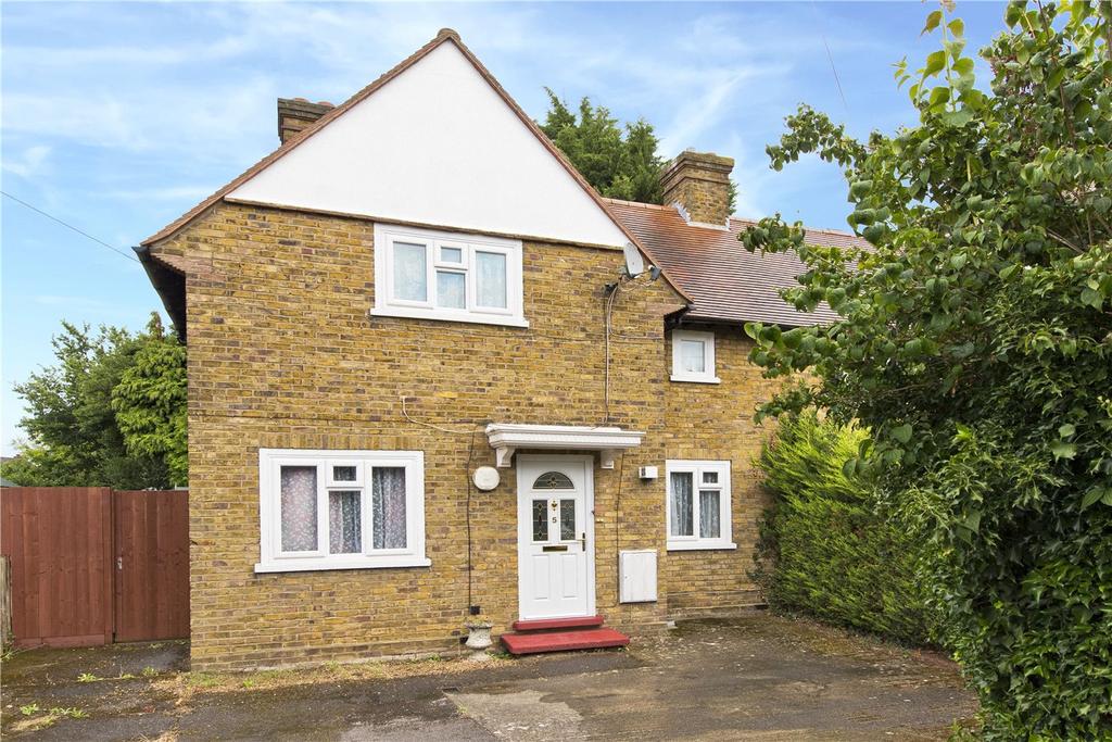 Old Palace Road, Weybridge, Surrey, KT13 3 bed semidetached house £