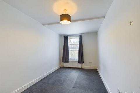 2 bedroom flat to rent, Beulah Road, Thornton Heath, CR7 8JG