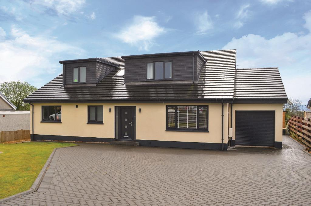 Kildonan Drive, Helensburgh, Argyll & Bute, G84 9SA 4 bed detached