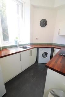 2 bedroom flat to rent, Holburn Street, First Right, AB10