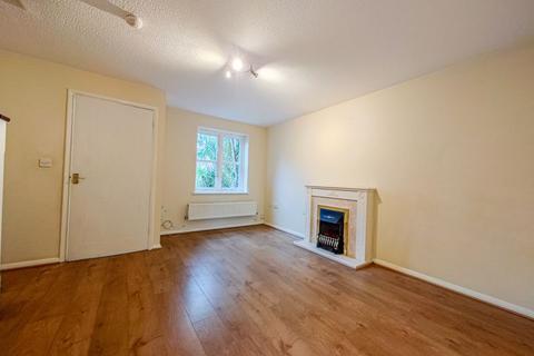 2 bedroom terraced house to rent, Battery Road, West Thamesmead London SE28