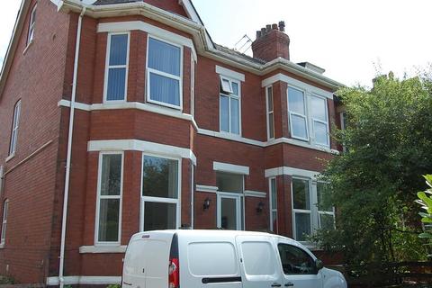 1 bedroom apartment to rent - Arnside Road, Southport PR9