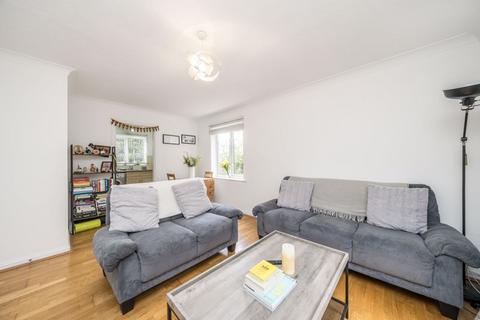 2 bedroom apartment to rent, John Austin Close, Kingston Upon Thames