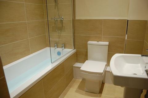 2 bedroom apartment to rent, Vine Street, Wallsend NE28