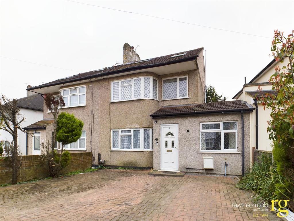 Park Crescent, Harrow Weald 5 bed semidetached house £600,000