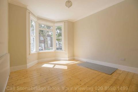 4 bedroom terraced house to rent, Terrace Road, Plaistow, E13