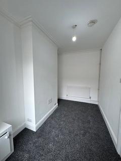 3 bedroom terraced house to rent, Milner Road, Selly Park, Birmingham, B29